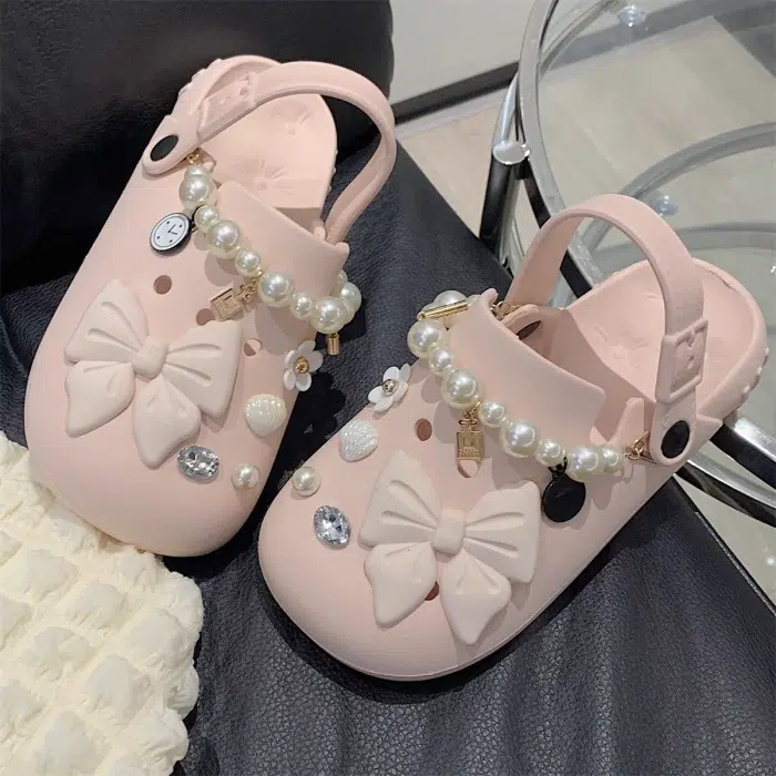 Pearl and Bow Embellished Clogs – Elegant and Comfortable Slip-On Sandals