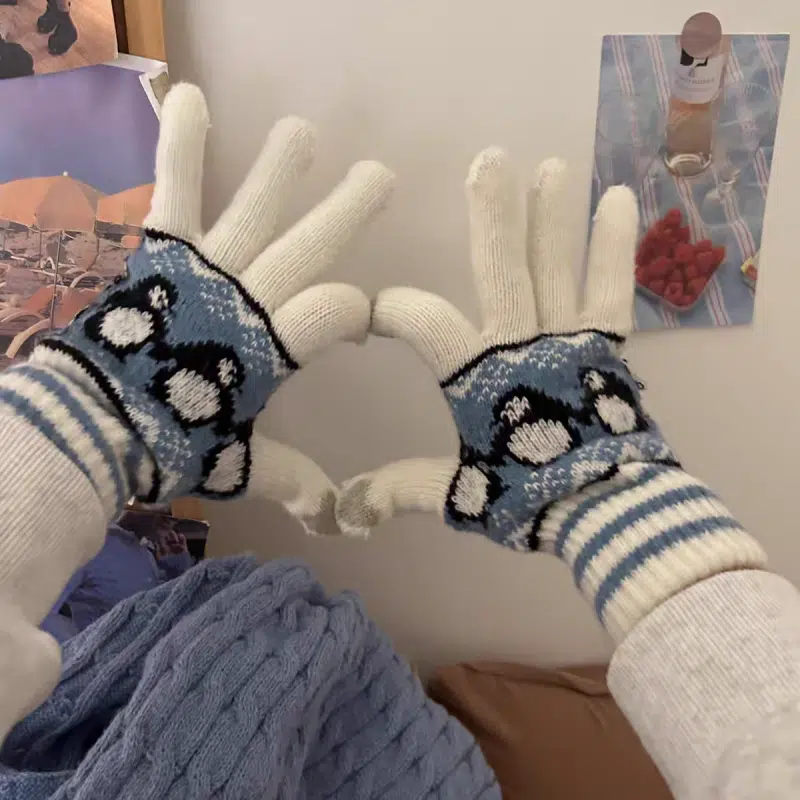 Snowflake Knit Gloves